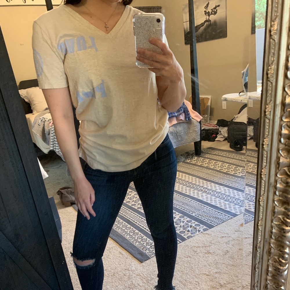 VS Pink pocket tee